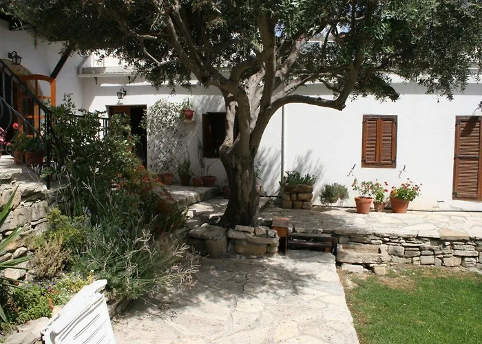 Cobblers Villa Maróni