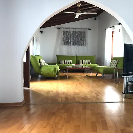 Villa Cobblers Maroni