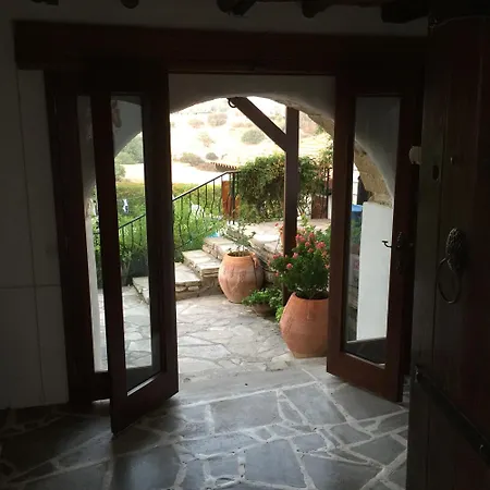 Cobblers Villa Maroni